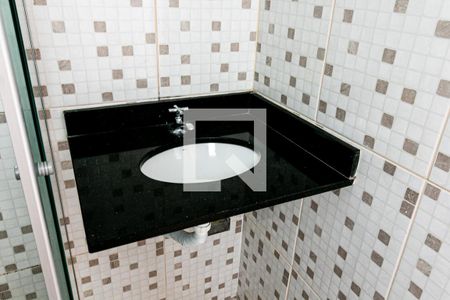 Casa de condomínio para alugar com 120m², 3 quartos e 2 vagasBanheiro - Torneira