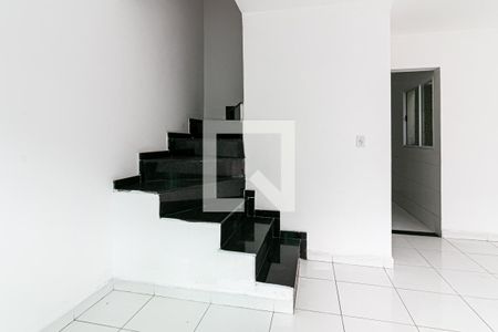 Detalhe Sala de casa de condomínio para alugar com 3 quartos, 120m² em Vila Guilhermina, São Paulo