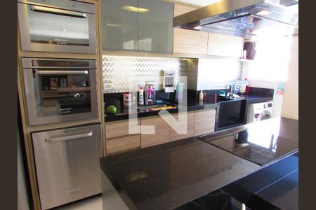 Apartamento à venda com 150m², 2 quartos e 2 vagasCozinha