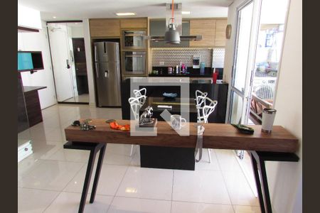 Apartamento à venda com 150m², 2 quartos e 2 vagasSala