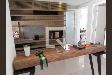Apartamento à venda com 150m², 2 quartos e 2 vagasSala