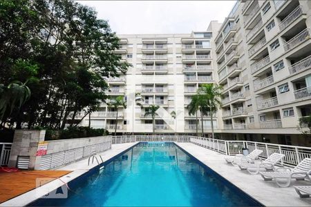Apartamento à venda com 150m², 2 quartos e 2 vagas Apartamento à venda com 150m², 2 quartos e 2 vagasÁrea comum - Piscina