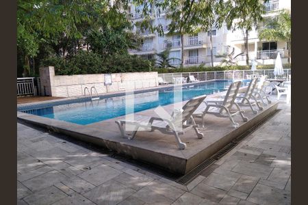 Apartamento à venda com 150m², 2 quartos e 2 vagas Apartamento à venda com 150m², 2 quartos e 2 vagasÁrea comum - Piscina