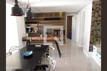 Apartamento à venda com 150m², 2 quartos e 2 vagasSala