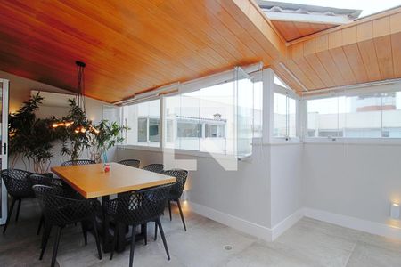 Apartamento à venda com 150m², 2 quartos e 2 vagas Apartamento à venda com 150m², 2 quartos e 2 vagasCobertura