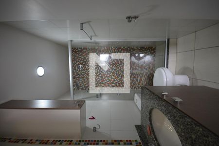 Banheiro da Suíte 1 de apartamento para alugar com 4 quartos, 105m² em Vila Valqueire, Rio de Janeiro