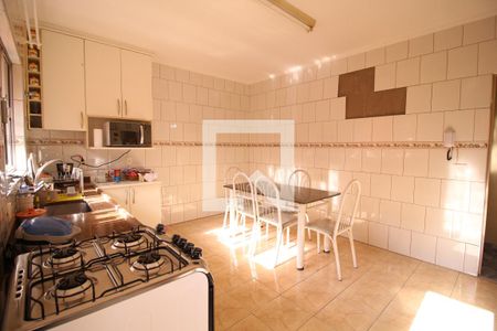 Casa à venda com 276m², 3 quartos e 2 vagasCozinha