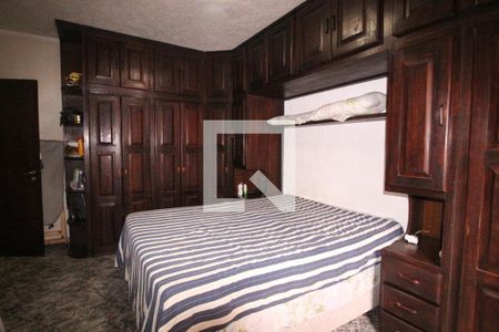 Casa à venda com 276m², 3 quartos e 2 vagasQuarto Suíte