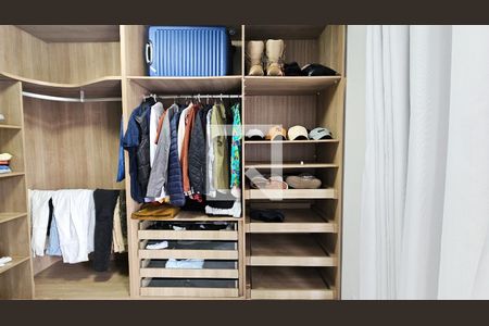 Casa à venda com 250m², 4 quartos e 2 vagasCloset do quarto 3