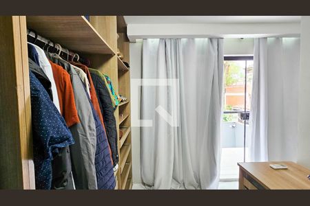 Casa à venda com 250m², 4 quartos e 2 vagasCloset do quarto 3
