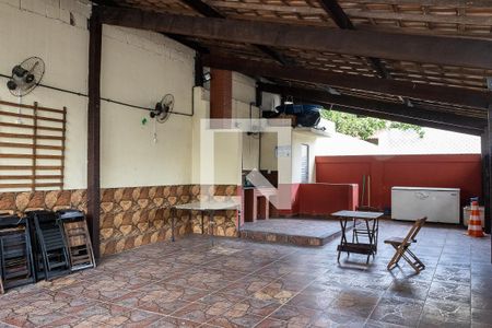 Apartamento para alugar com 45m², 2 quartos e 1 vaga Apartamento para alugar com 45m², 2 quartos e 1 vagaÁrea comum - Salão de festas