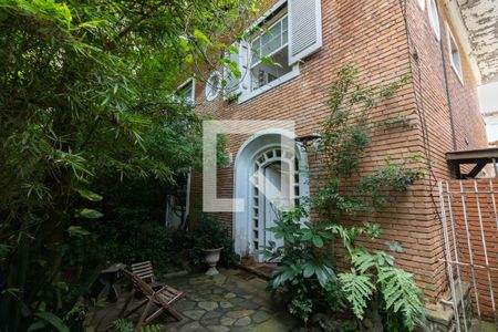 Casa à venda com 338m², 4 quartos e 2 vagasEntrada principal 