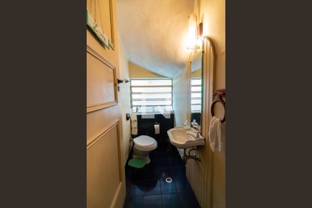 Casa à venda com 338m², 4 quartos e 2 vagasLavabo 