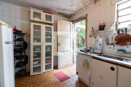 Casa à venda com 338m², 4 quartos e 2 vagasCozinha 