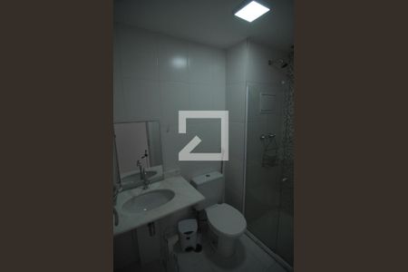 Apartamento para alugar com 52m², 2 quartos e 2 vagasBanheiro do Corredor