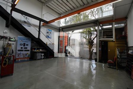 Casa para alugar com 300m², 3 quartos e 10 vagasGARAGEM