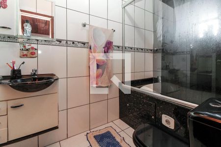 Casa à venda com 200m², 3 quartos e 2 vagas Casa à venda com 200m², 3 quartos e 2 vagasBanheiro Social 1