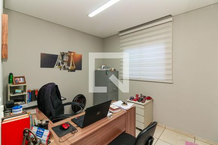 Casa à venda com 200m², 3 quartos e 2 vagas Casa à venda com 200m², 3 quartos e 2 vagasQuarto 6