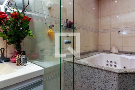 Casa à venda com 200m², 3 quartos e 2 vagas Casa à venda com 200m², 3 quartos e 2 vagasBanheiro da Suíte