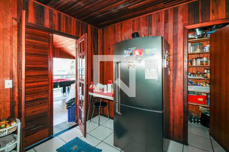 Casa à venda com 200m², 3 quartos e 2 vagas Casa à venda com 200m², 3 quartos e 2 vagasCozinha