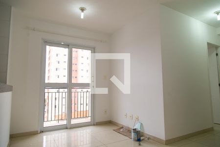 Sala de apartamento para alugar com 2 quartos, 48m² em Jardim Floresta, São Paulo