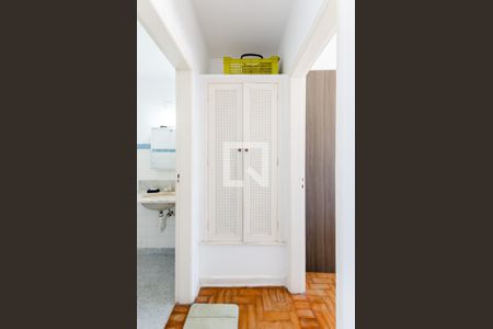 Corredor de apartamento para alugar com 1 quarto, 60m² em José Menino, Santos