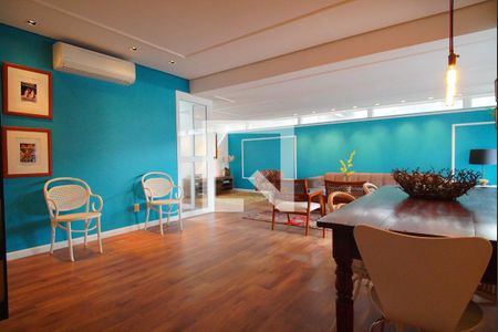 Sala de apartamento à venda com 2 quartos, 113m² em Independência, Porto Alegre