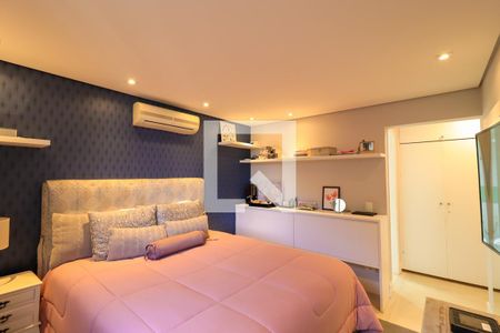 Apartamento à venda com 160m², 3 quartos e 3 vagas Apartamento à venda com 160m², 3 quartos e 3 vagasSuíte