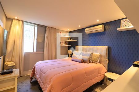 Apartamento à venda com 160m², 3 quartos e 3 vagas Apartamento à venda com 160m², 3 quartos e 3 vagasSuíte