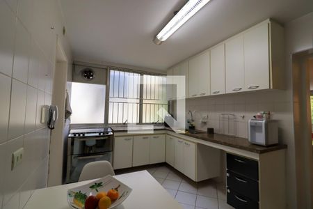 Apartamento à venda com 160m², 3 quartos e 3 vagas Apartamento à venda com 160m², 3 quartos e 3 vagasCozinha