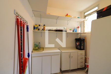 Apartamento à venda com 160m², 3 quartos e 3 vagas Apartamento à venda com 160m², 3 quartos e 3 vagasÁrea de Serviço