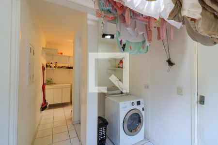 Apartamento à venda com 160m², 3 quartos e 3 vagas Apartamento à venda com 160m², 3 quartos e 3 vagasÁrea de Serviço