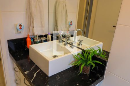 Apartamento à venda com 160m², 3 quartos e 3 vagas Apartamento à venda com 160m², 3 quartos e 3 vagasBanheiro