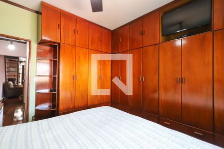 Casa à venda com 350m², 4 quartos e 6 vagasSuíte 2