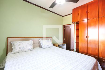 Casa à venda com 350m², 4 quartos e 6 vagasSuíte 2