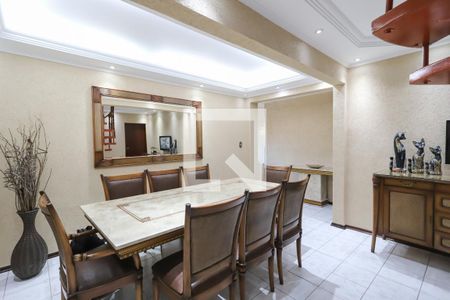 Sala de casa à venda com 4 quartos, 350m² em Vila Santa Maria, São Paulo