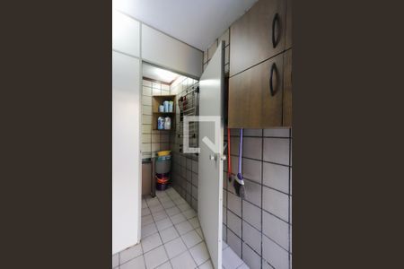 Casa à venda com 350m², 4 quartos e 6 vagasLavanderia