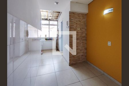 Apartamento à venda com 81m², 3 quartos e 1 vagaÁrea de Serviço