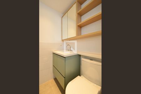 Apartamento à venda com 69m², 2 quartos e 1 vaga Apartamento à venda com 69m², 2 quartos e 1 vagaBanheiro da Suíte