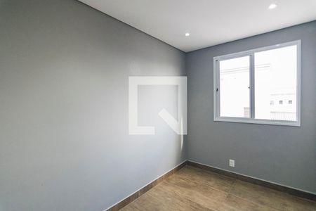 Quarto 2 de apartamento para alugar com 2 quartos, 37m² em Parque São Vicente, Santo André