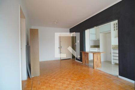 Sala de apartamento para alugar com 2 quartos, 75m² em São João, Porto Alegre