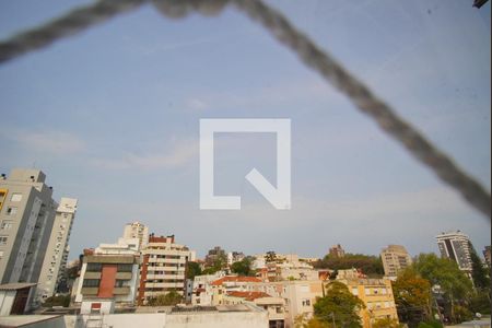 Quarto  1_Vista  de apartamento para alugar com 2 quartos, 75m² em São João, Porto Alegre