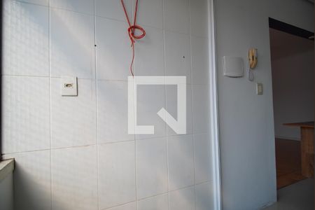 Apartamento para alugar com 75m², 2 quartos e sem vagaCozinha e Área de Serviço