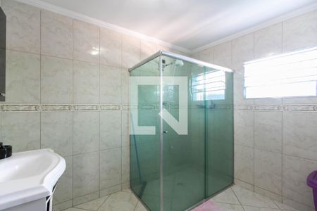 Casa para alugar com 245m², 4 quartos e 4 vagas Casa para alugar com 245m², 4 quartos e 4 vagasBanheiro da Suíte 1