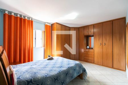 Casa para alugar com 245m², 4 quartos e 4 vagas Casa para alugar com 245m², 4 quartos e 4 vagasSuíte 1