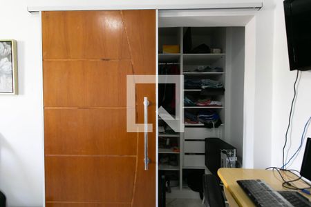 Casa para alugar com 245m², 4 quartos e 4 vagas Casa para alugar com 245m², 4 quartos e 4 vagasCloset da suíte 2