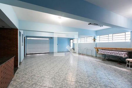 Casa para alugar com 245m², 4 quartos e 4 vagas Casa para alugar com 245m², 4 quartos e 4 vagasGaragem