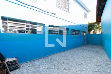 Casa para alugar com 245m², 4 quartos e 4 vagas Casa para alugar com 245m², 4 quartos e 4 vagasQuintal
