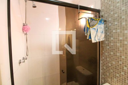 Casa de condomínio para alugar com 83m², 2 quartos e 2 vagasBanheiro