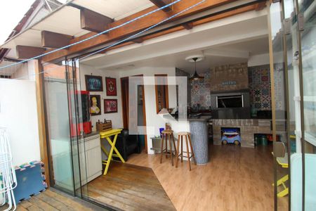 Casa de condomínio para alugar com 83m², 2 quartos e 2 vagasvaranda